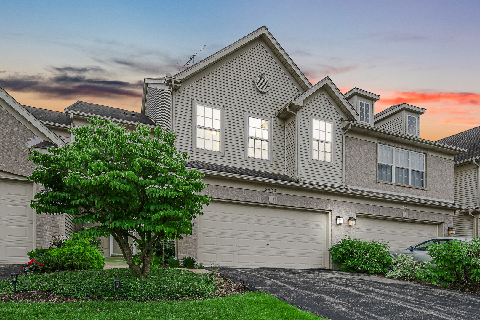 2623 Cobblestone Drive, Crystal Lake, IL 60012