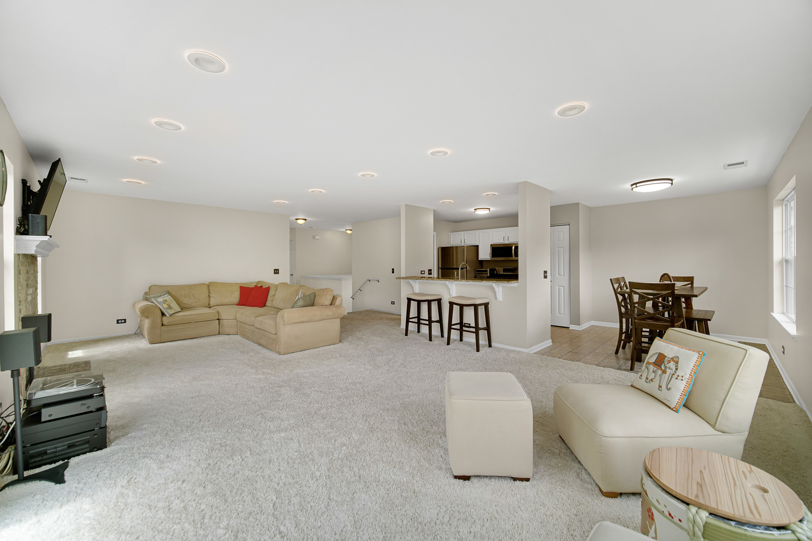 2623 Cobblestone Drive, Crystal Lake, IL 60012