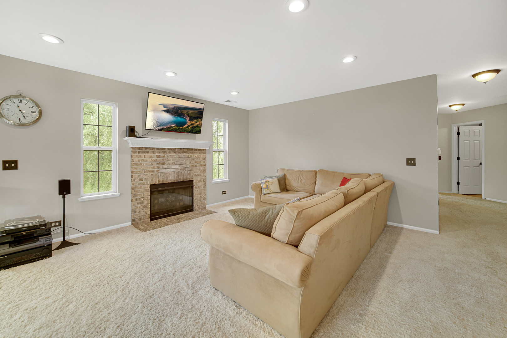 2623 Cobblestone Drive, Crystal Lake, IL 60012