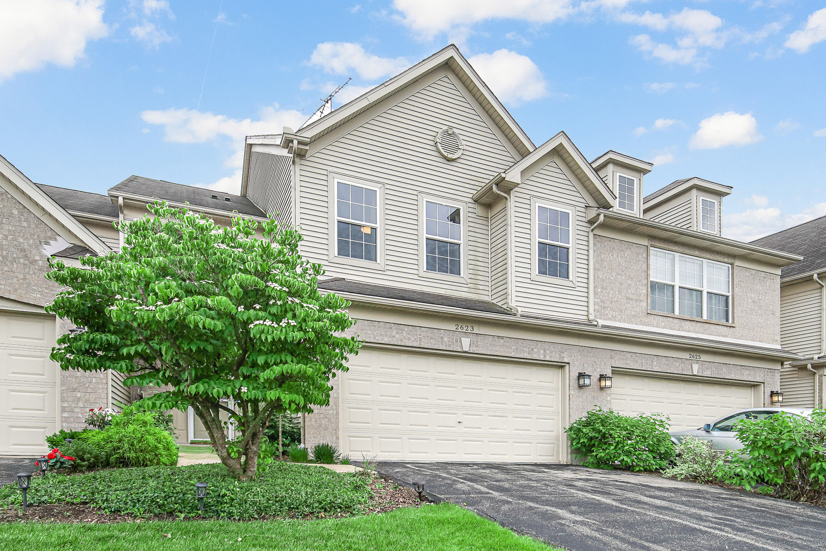 2623 Cobblestone Drive, Crystal Lake, IL 60012