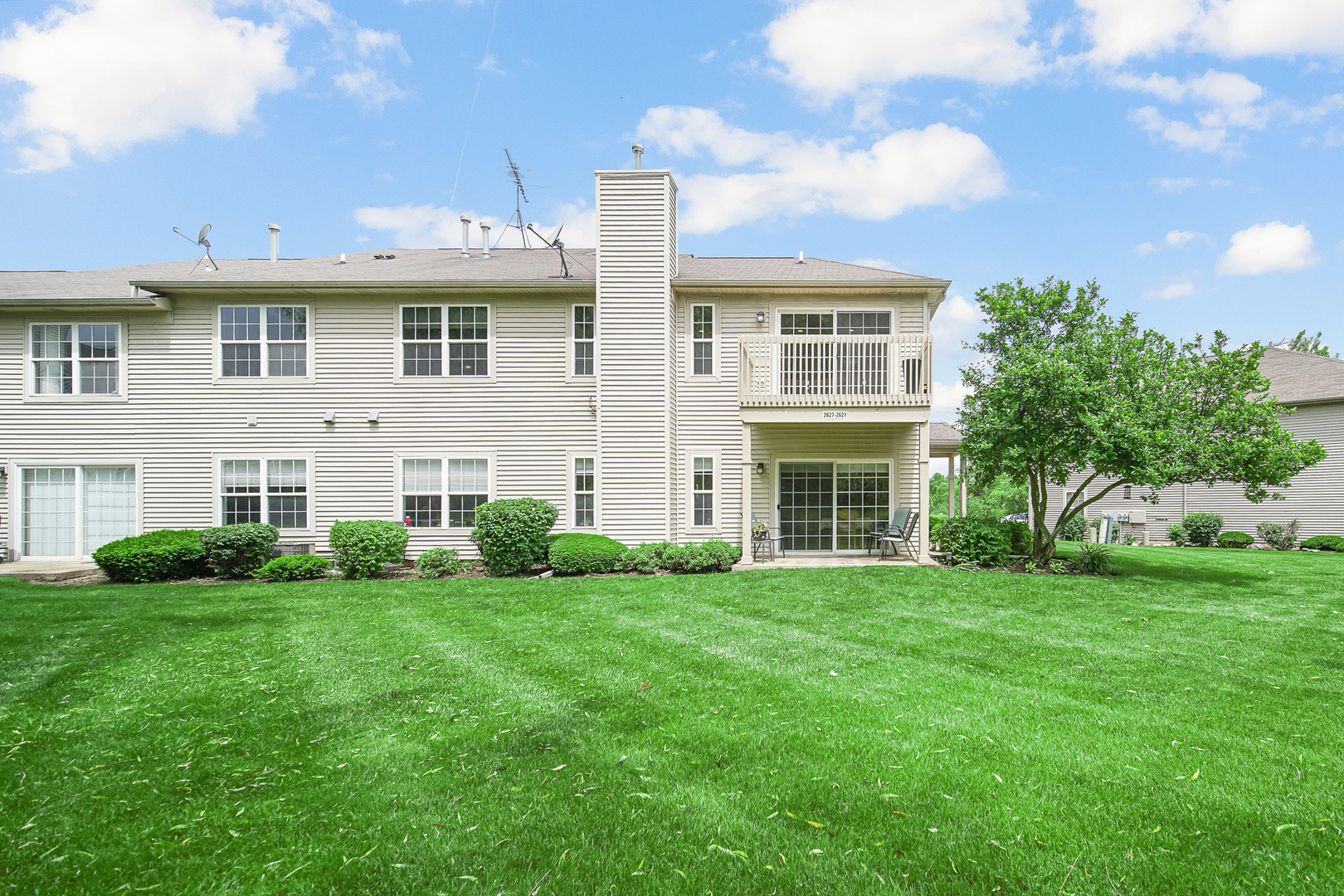 2623 Cobblestone Drive, Crystal Lake, IL 60012