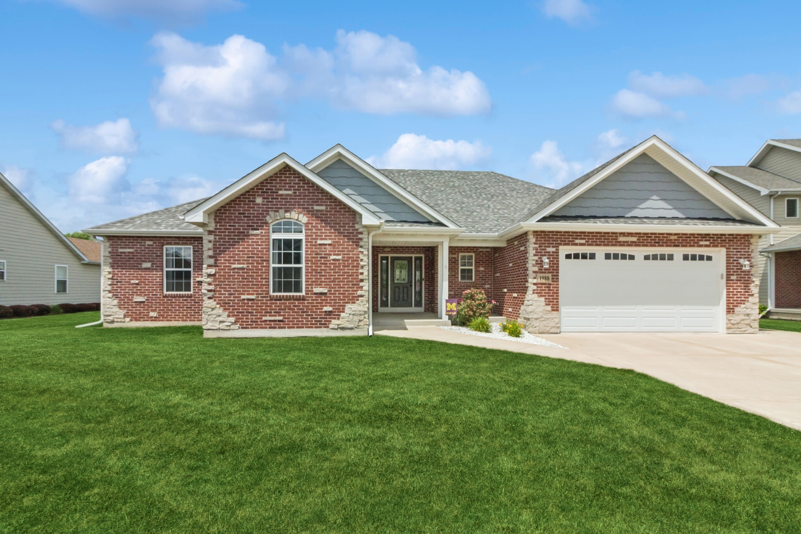 1988 Taller Road, Morris, IL 60450
