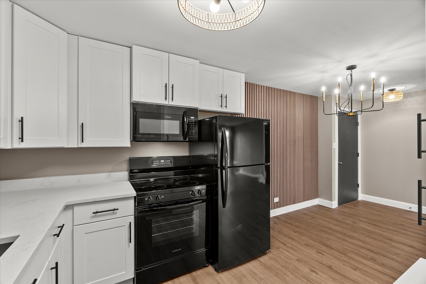 5840 W 104th Street #212, Oak Lawn, IL 60453
