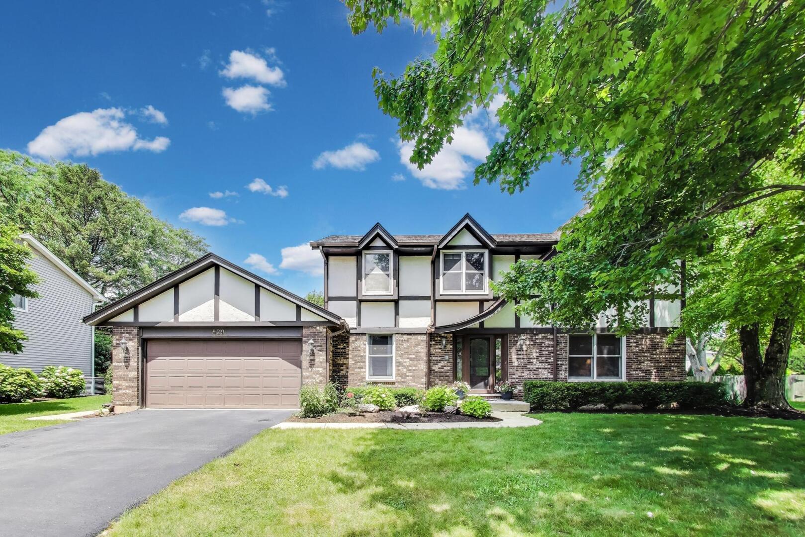 829 Shiloh Circle, Naperville, IL 60540
