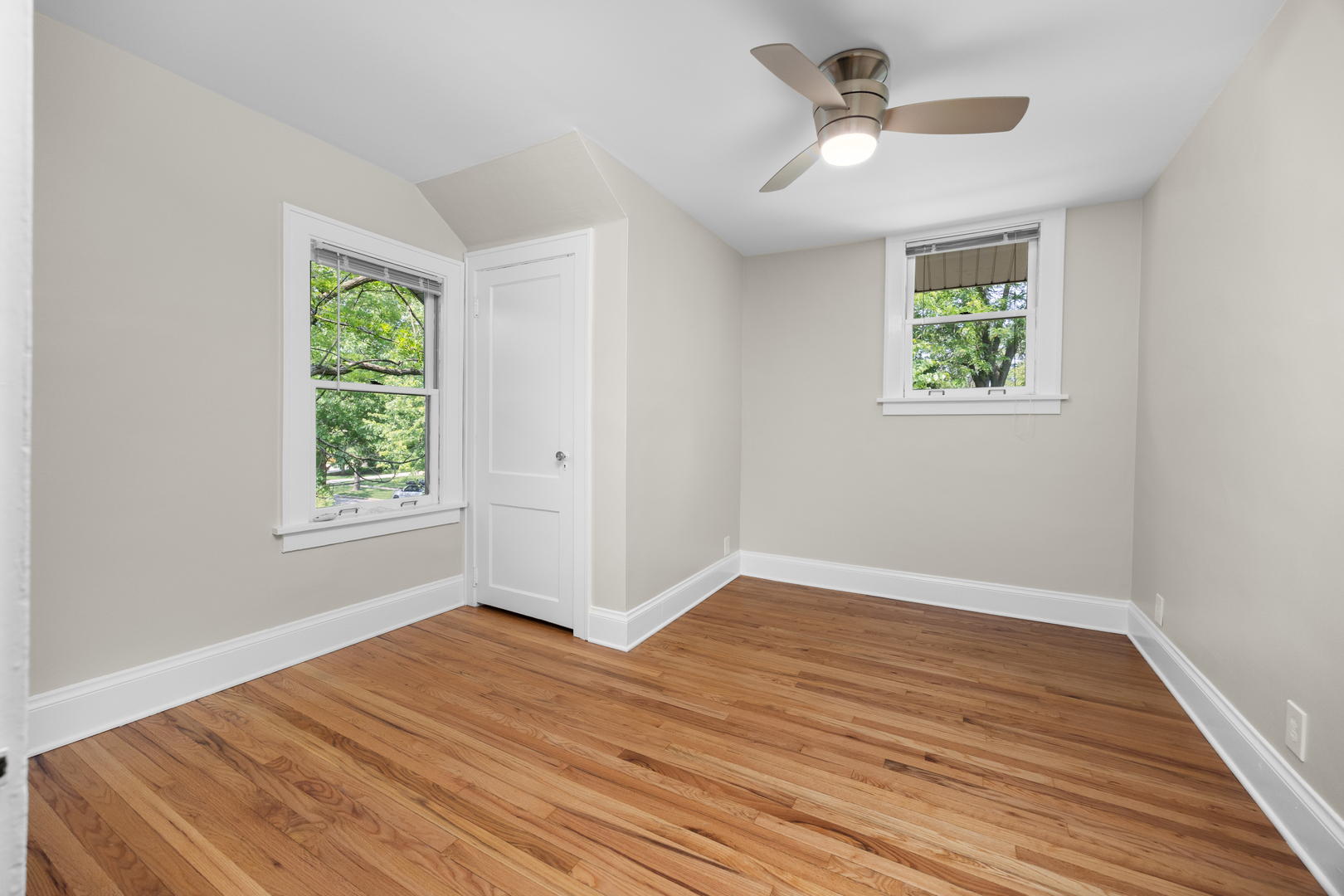 4416 Seeley Avenue, Downers Grove, IL 60515