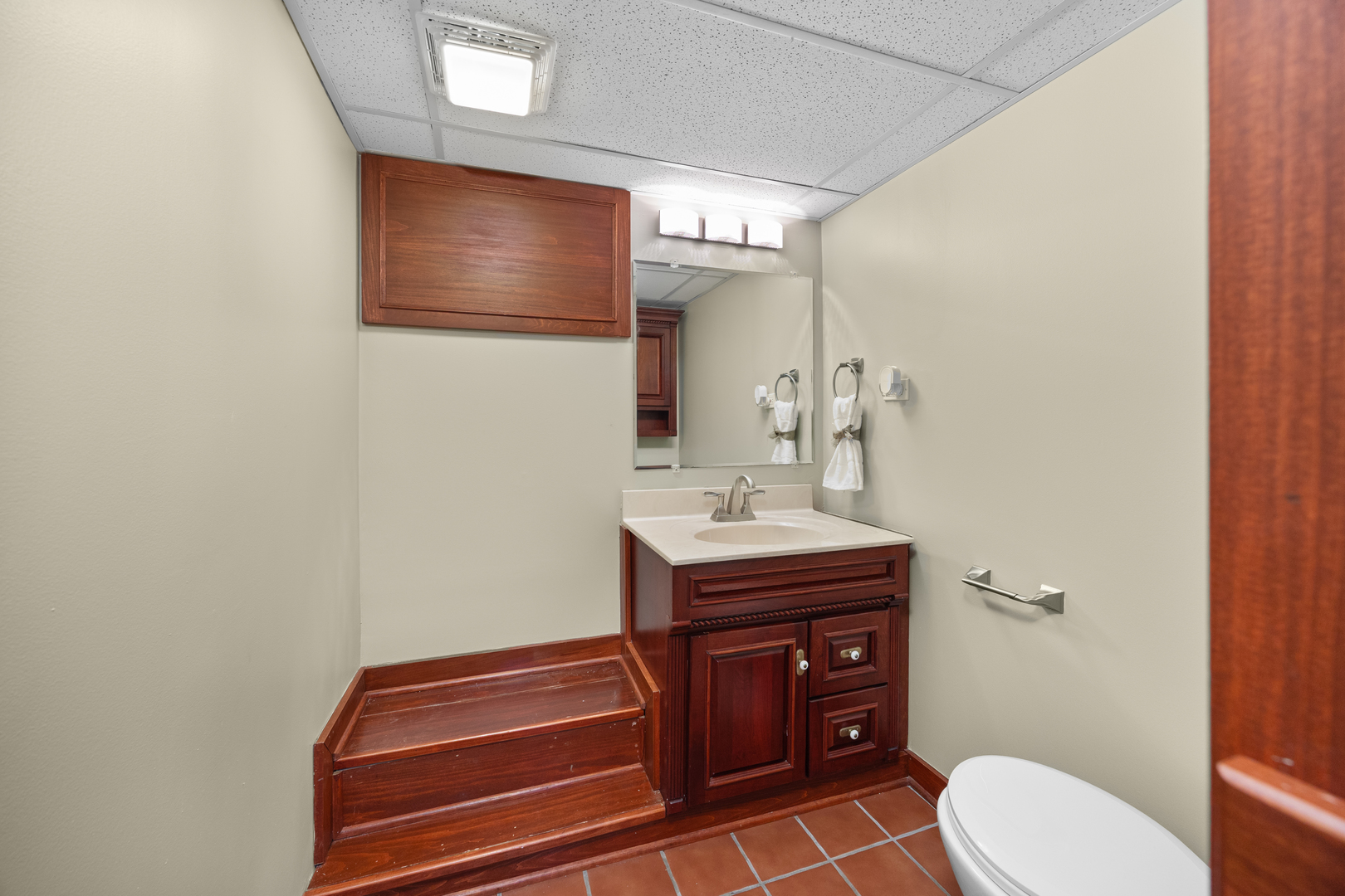 4416 Seeley Avenue, Downers Grove, IL 60515
