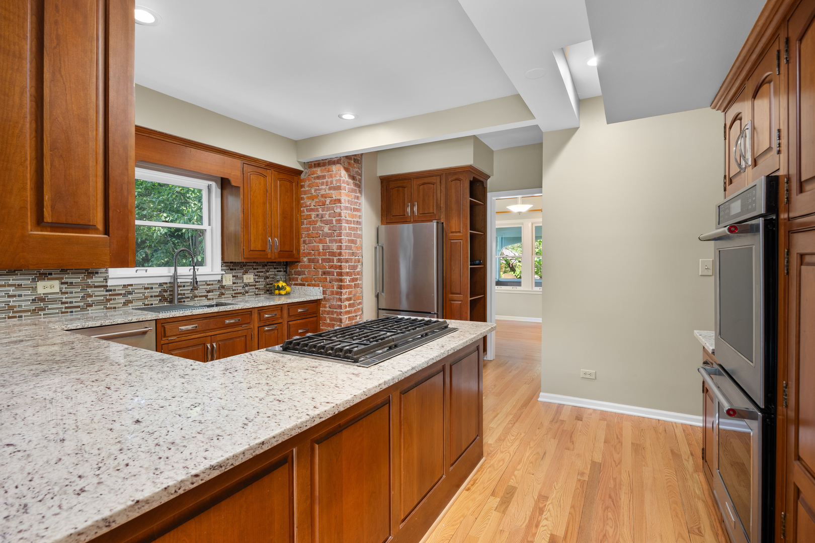 4416 Seeley Avenue, Downers Grove, IL 60515