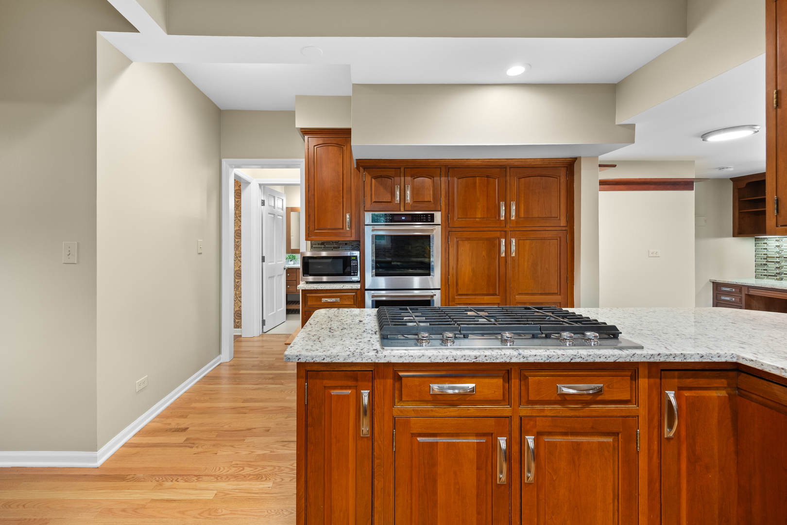 4416 Seeley Avenue, Downers Grove, IL 60515