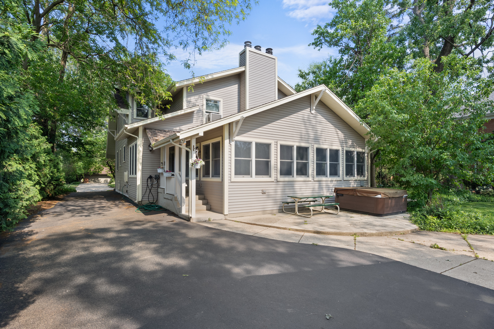 4416 Seeley Avenue, Downers Grove, IL 60515
