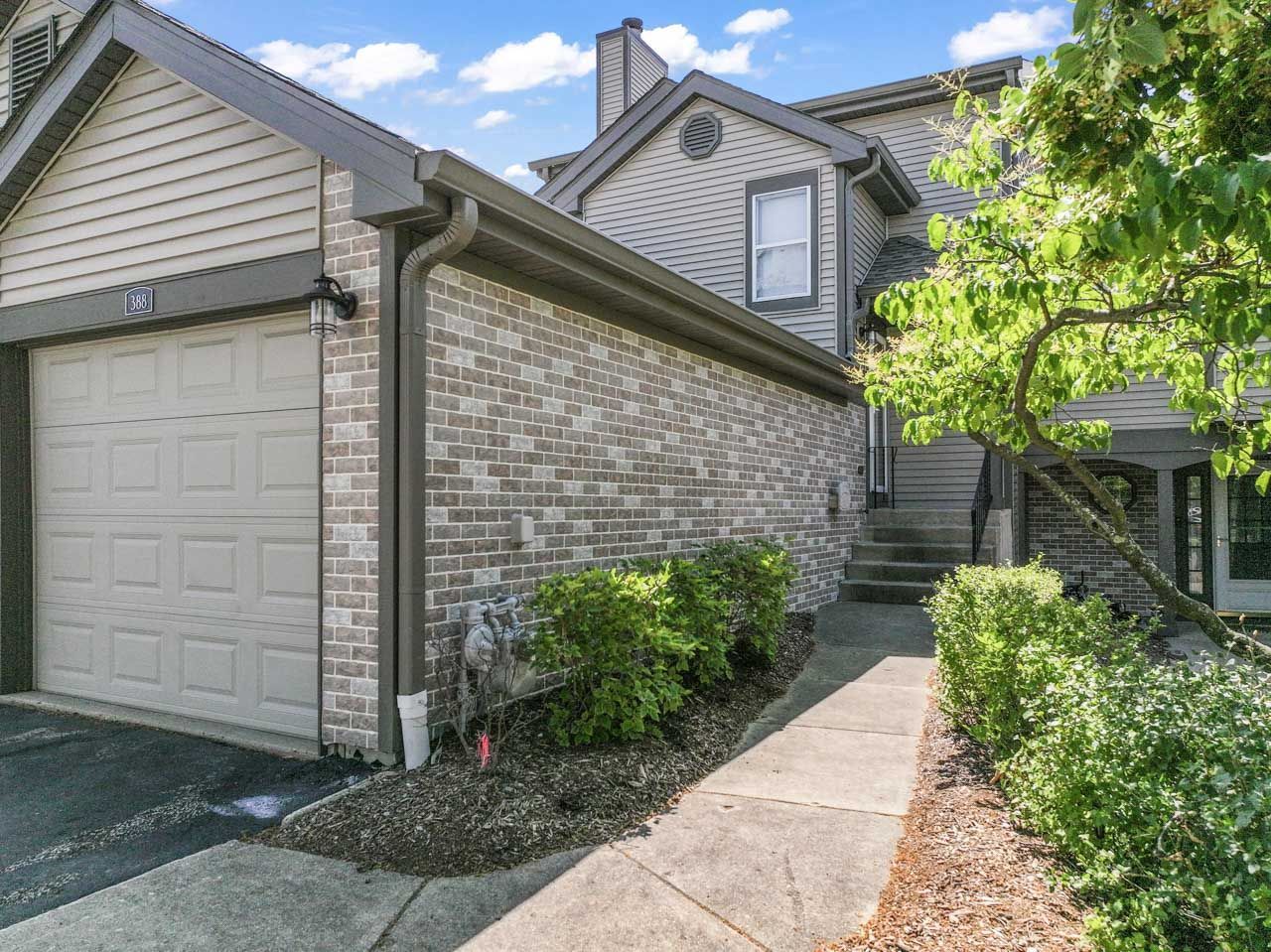 388 Grissom Court, Hoffman Estates, IL 60169
