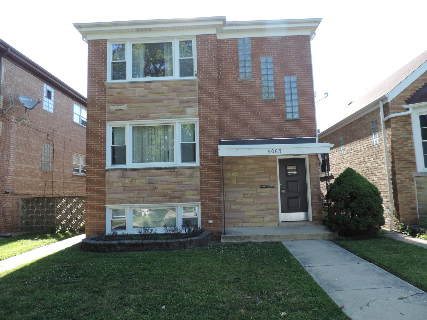 5063 N Menard Avenue, Chicago, IL 60630