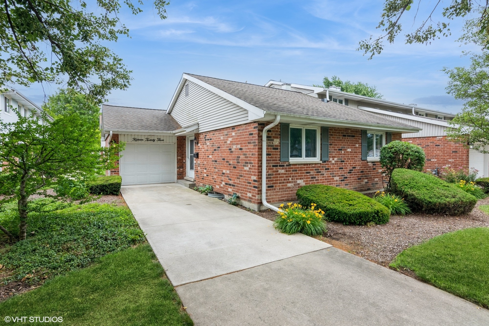 1523 S Prospect Avenue, Wheaton, IL 60189