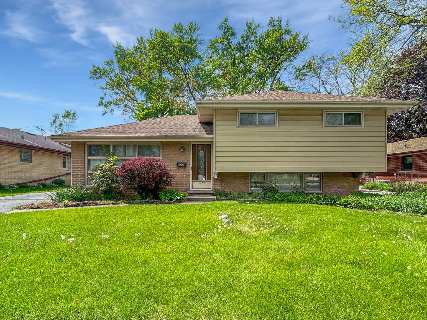 1048 Marshall Drive, Des Plaines, IL 60016