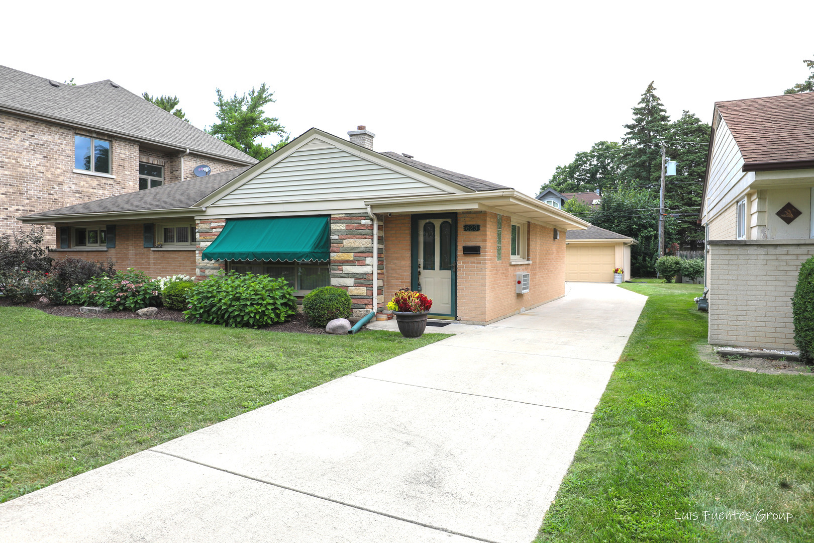 623 Wesley Drive, Park Ridge, IL 60068