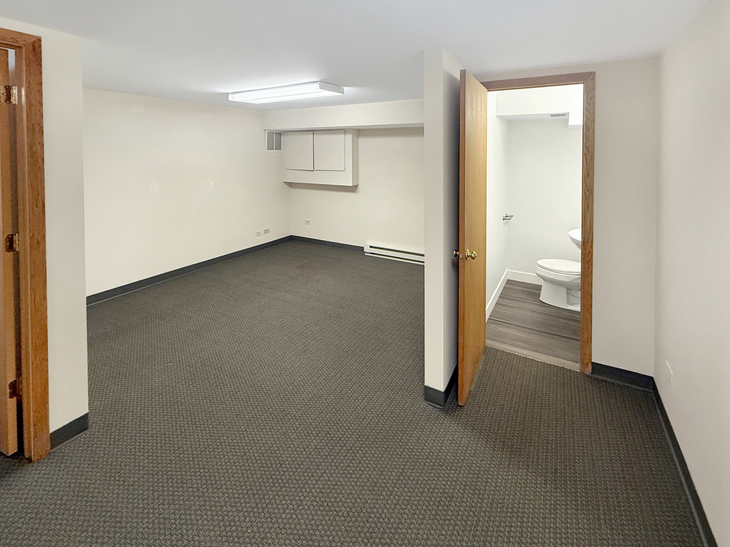 321 James Street #101, Geneva, IL 60134
