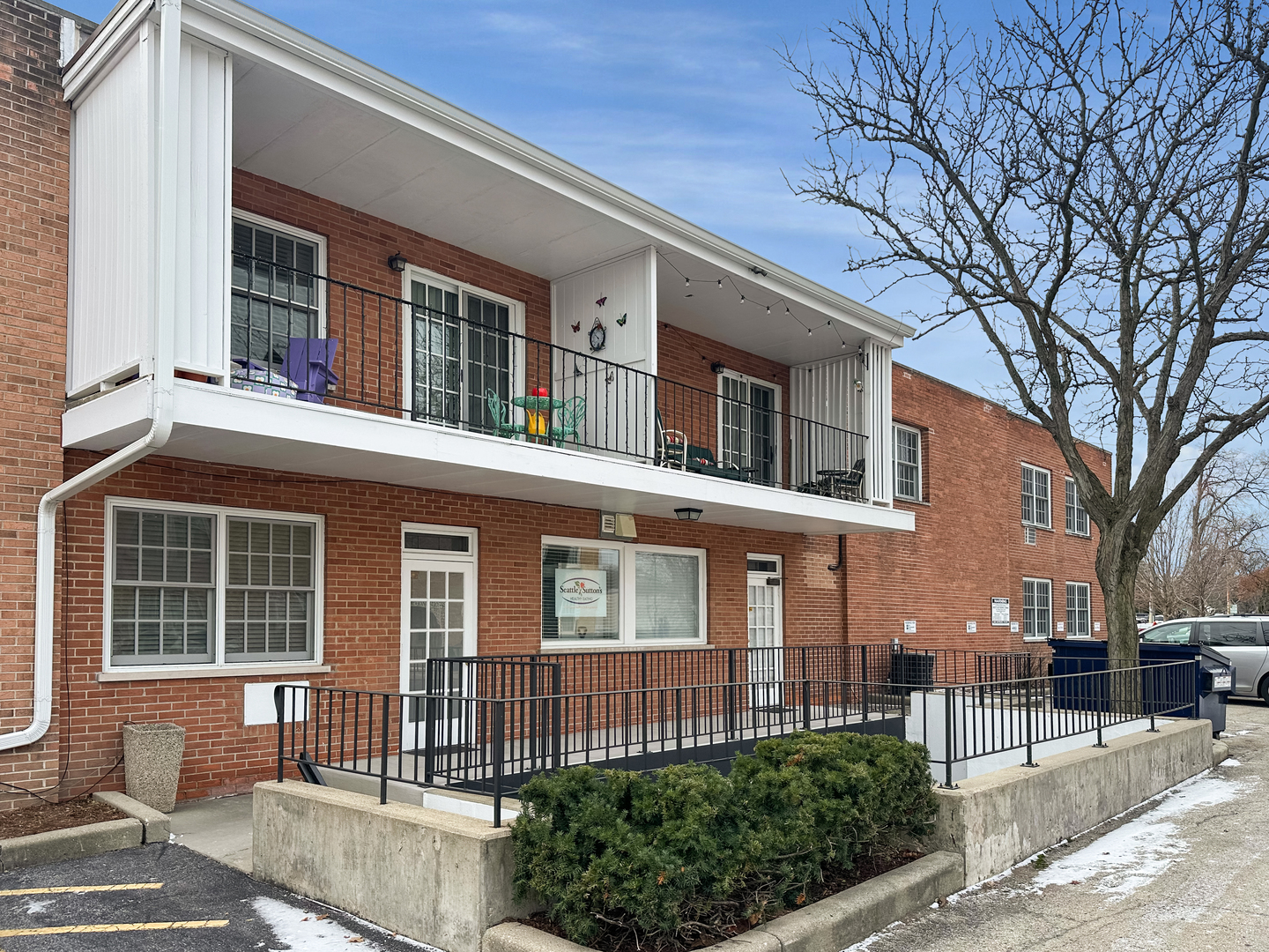 321 James Street #101, Geneva, IL 60134
