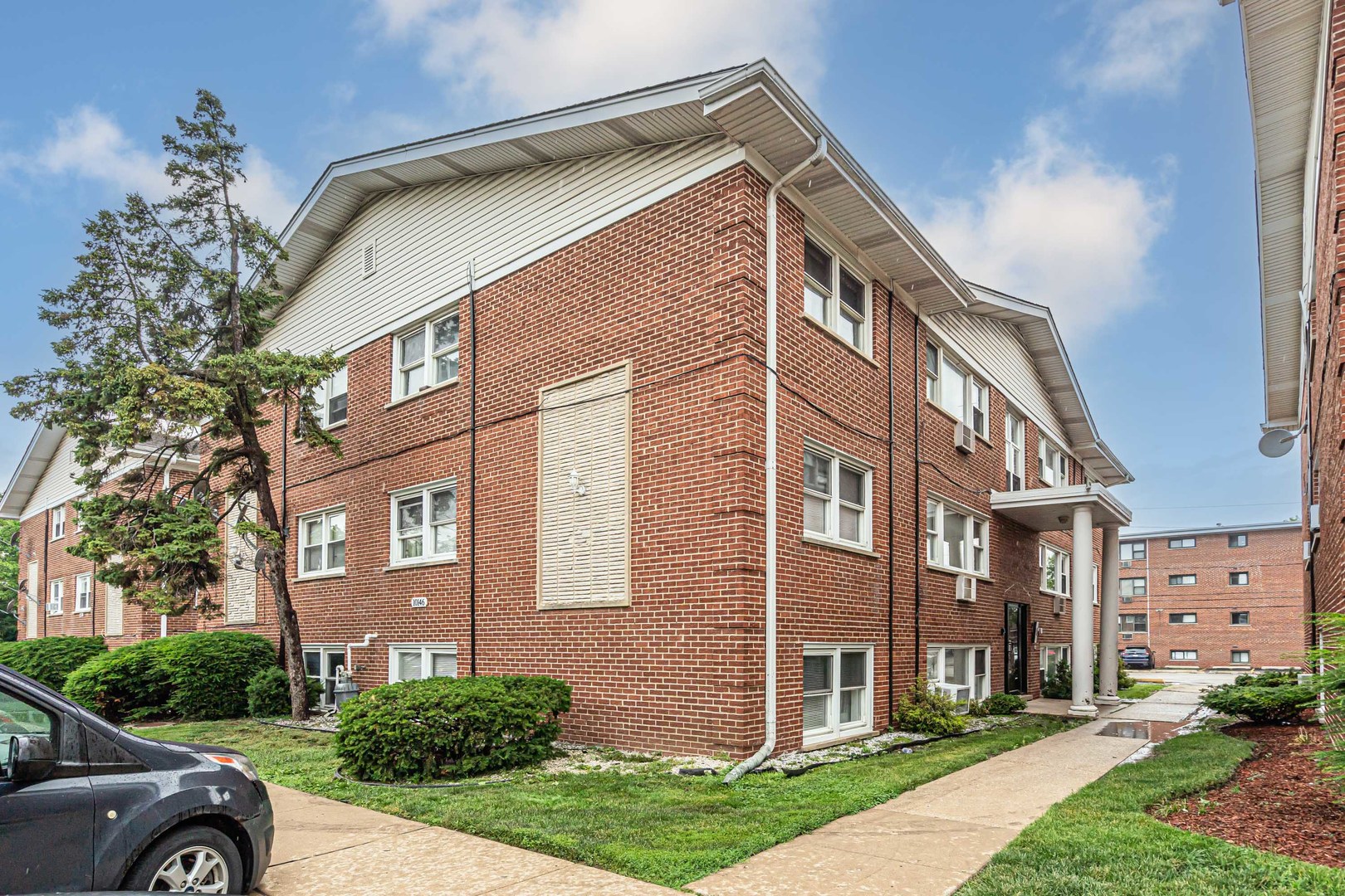 10146 Hartford Court #1D, Schiller Park, IL 60176