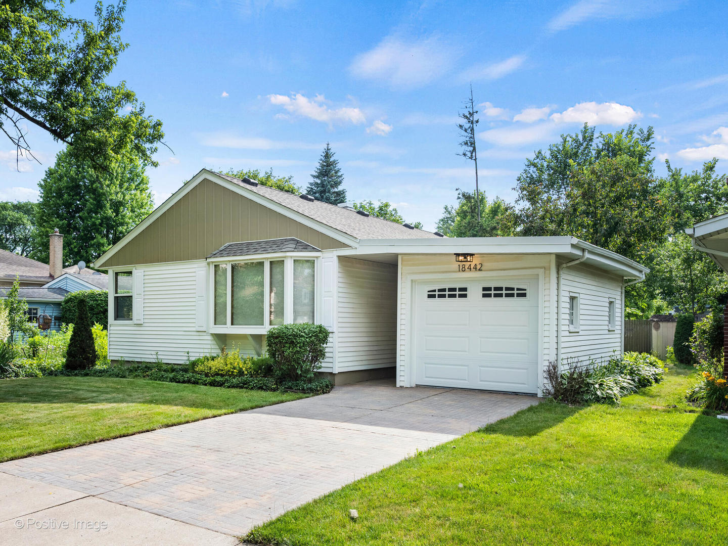 18442 Stewart Avenue, Homewood, IL 60430