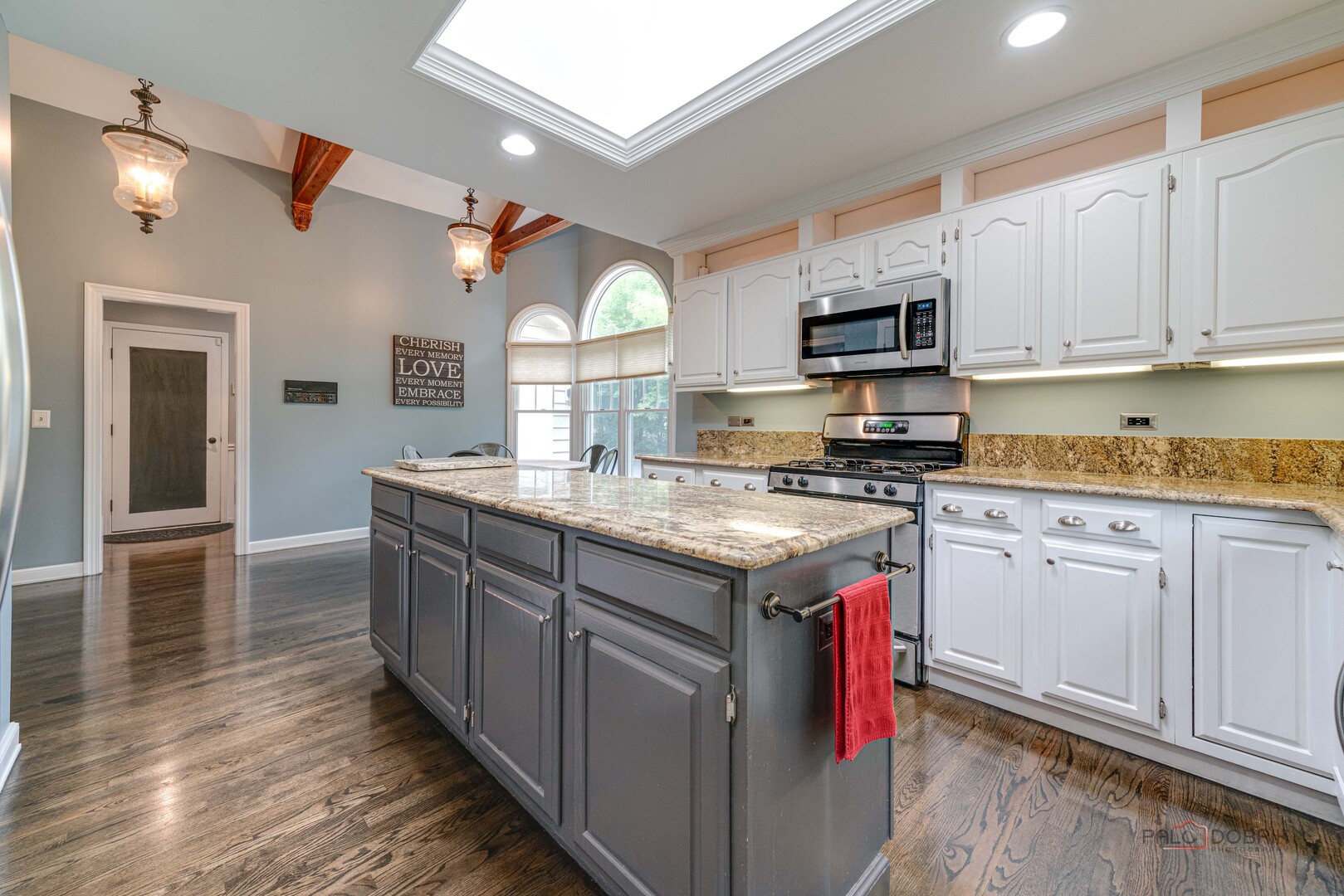 15393 W Oak Spring Road, Libertyville, IL 60048