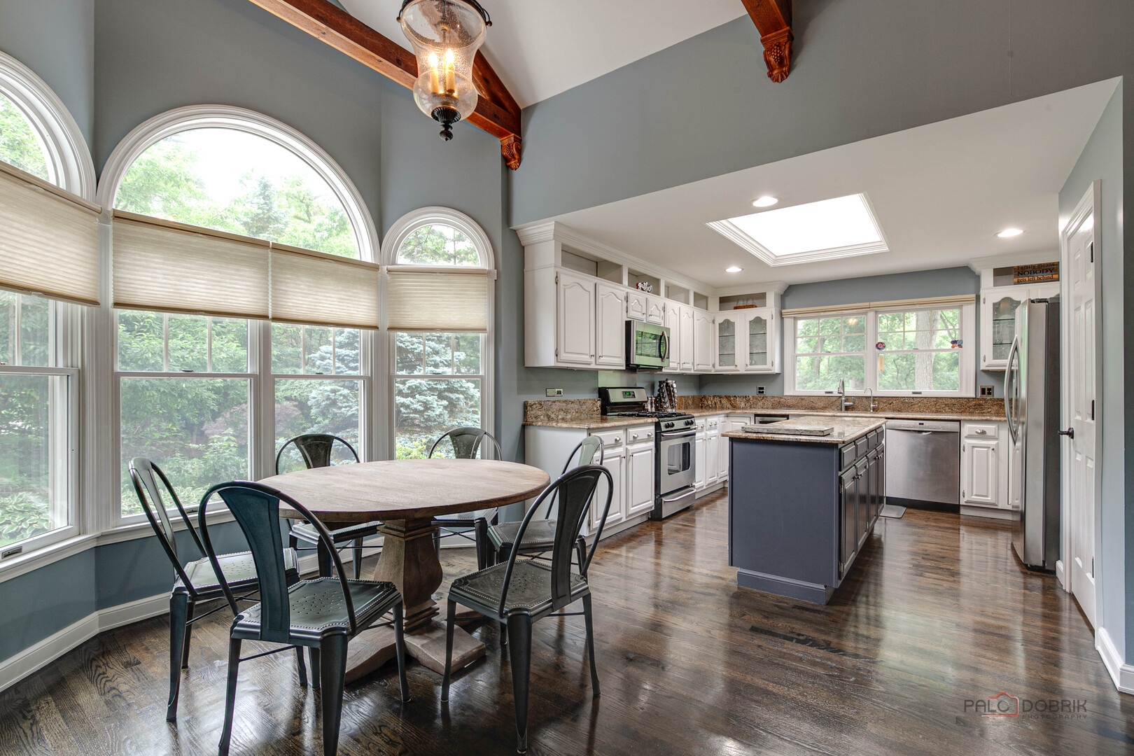 15393 W Oak Spring Road, Libertyville, IL 60048