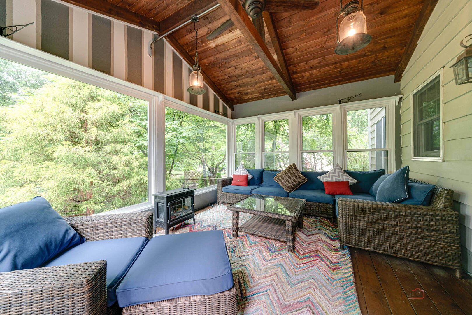 15393 W Oak Spring Road, Libertyville, IL 60048