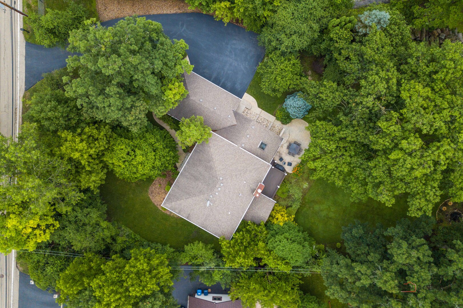 15393 W Oak Spring Road, Libertyville, IL 60048