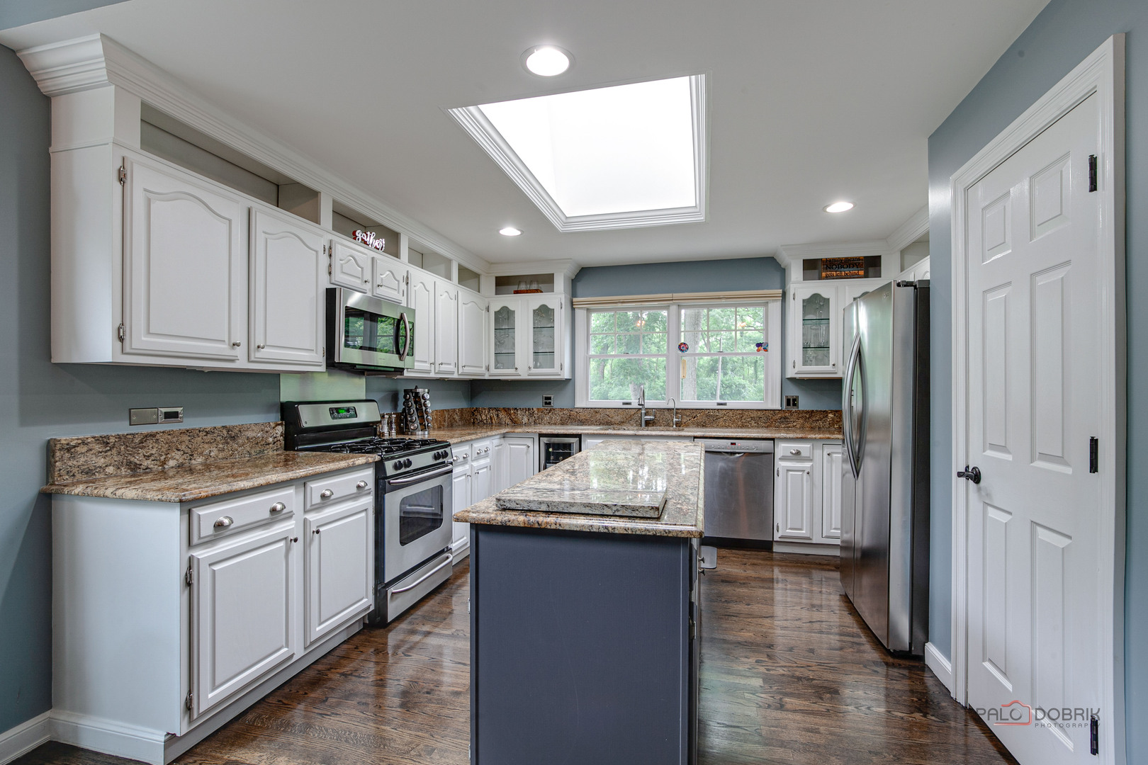 15393 W Oak Spring Road, Libertyville, IL 60048