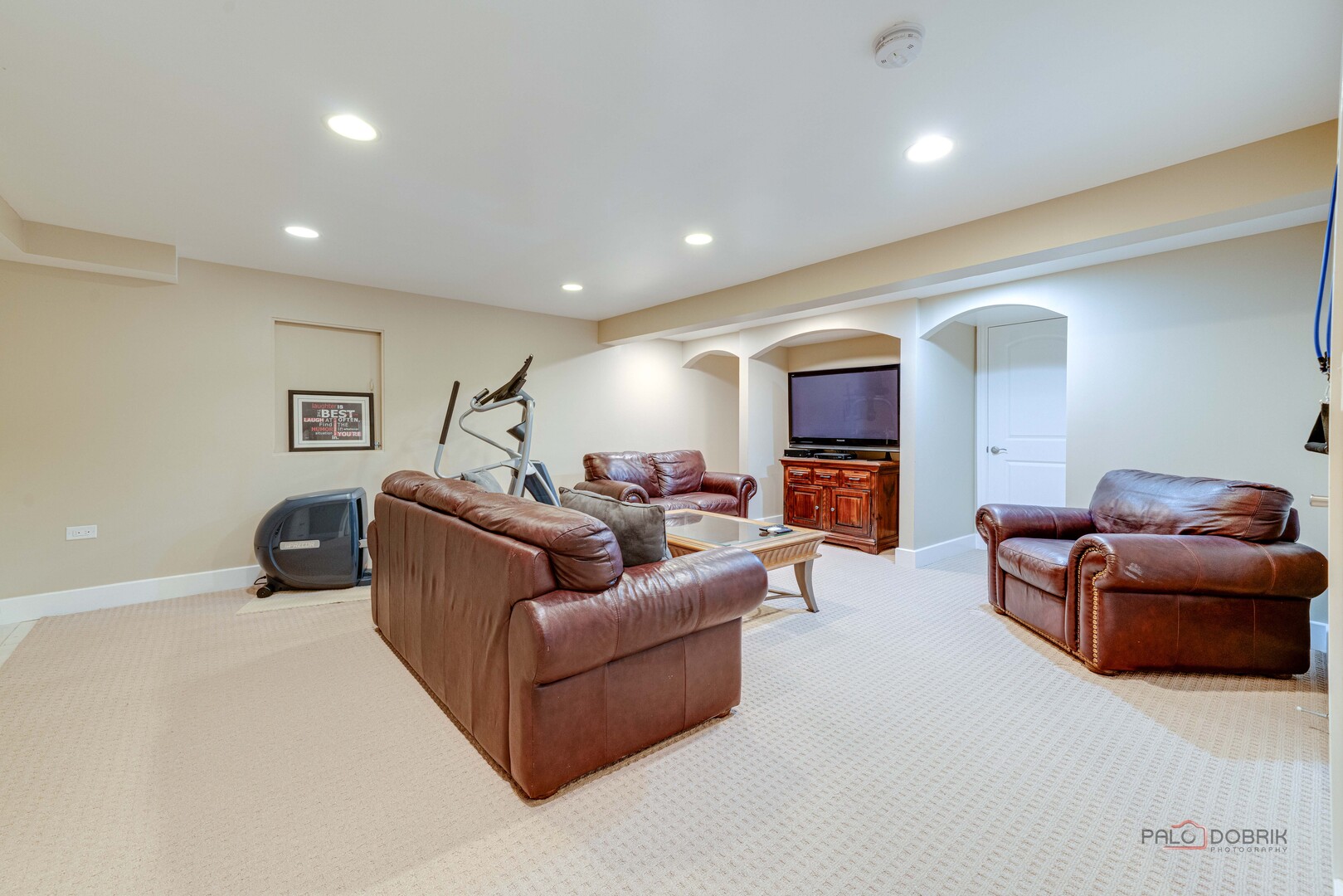 15393 W Oak Spring Road, Libertyville, IL 60048