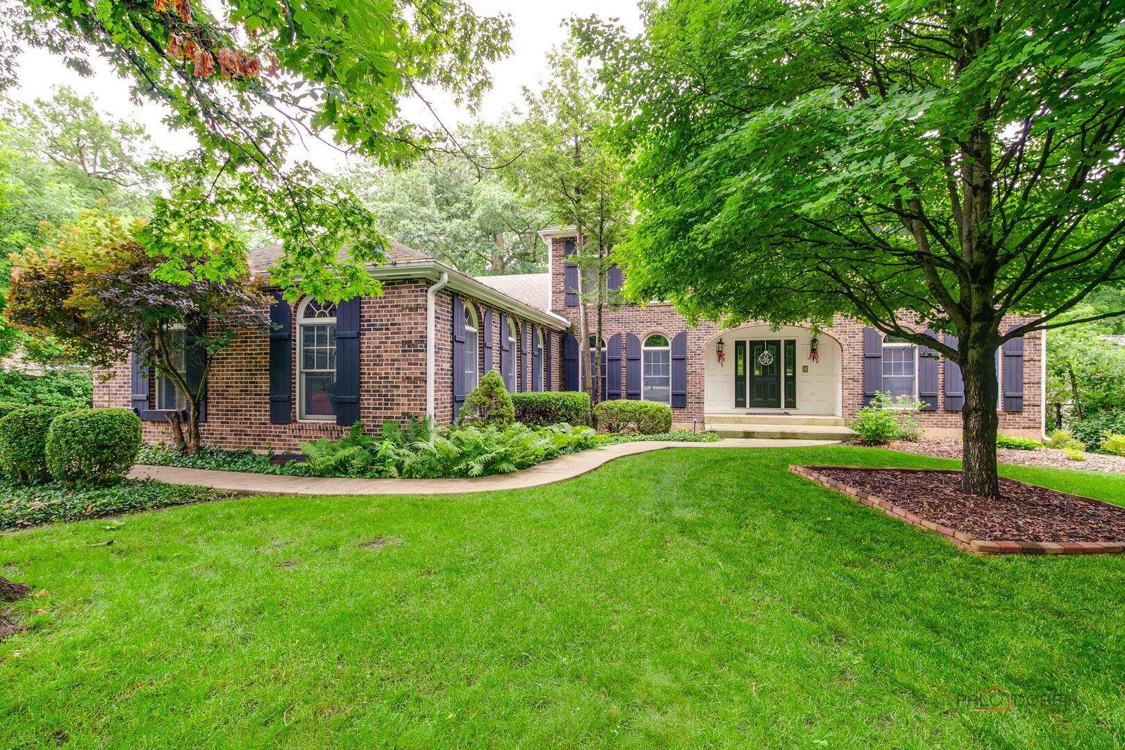 15393 W Oak Spring Road, Libertyville, IL 60048
