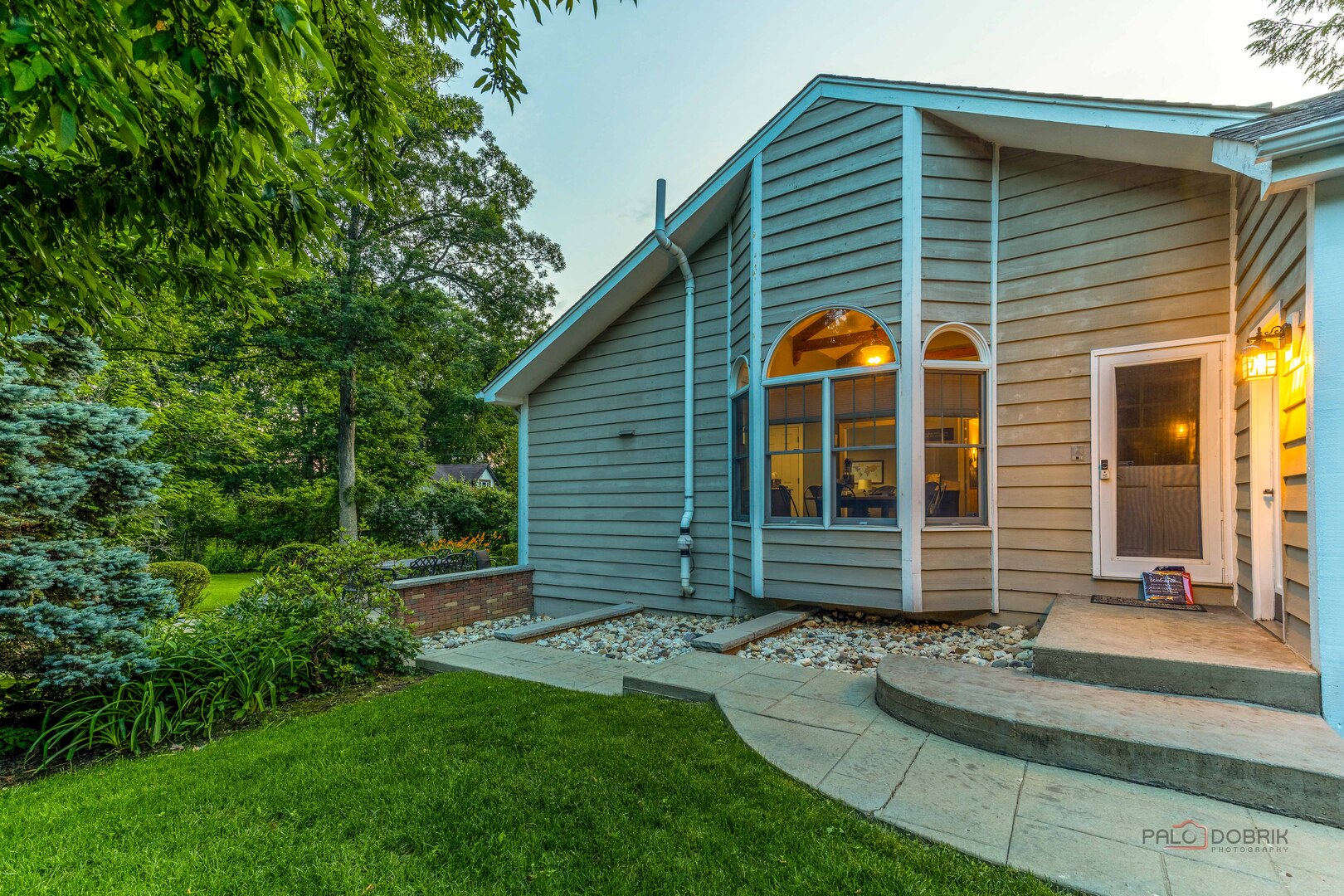 15393 W Oak Spring Road, Libertyville, IL 60048