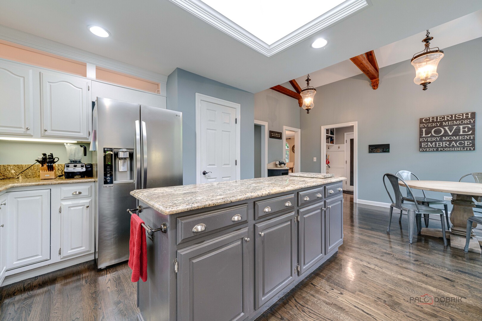 15393 W Oak Spring Road, Libertyville, IL 60048