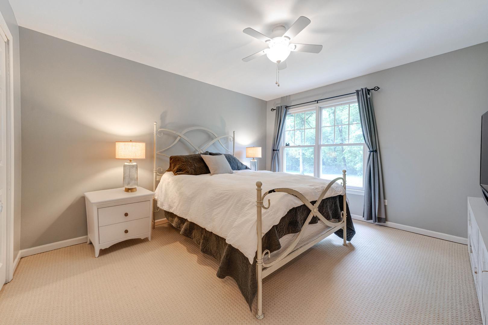 15393 W Oak Spring Road, Libertyville, IL 60048