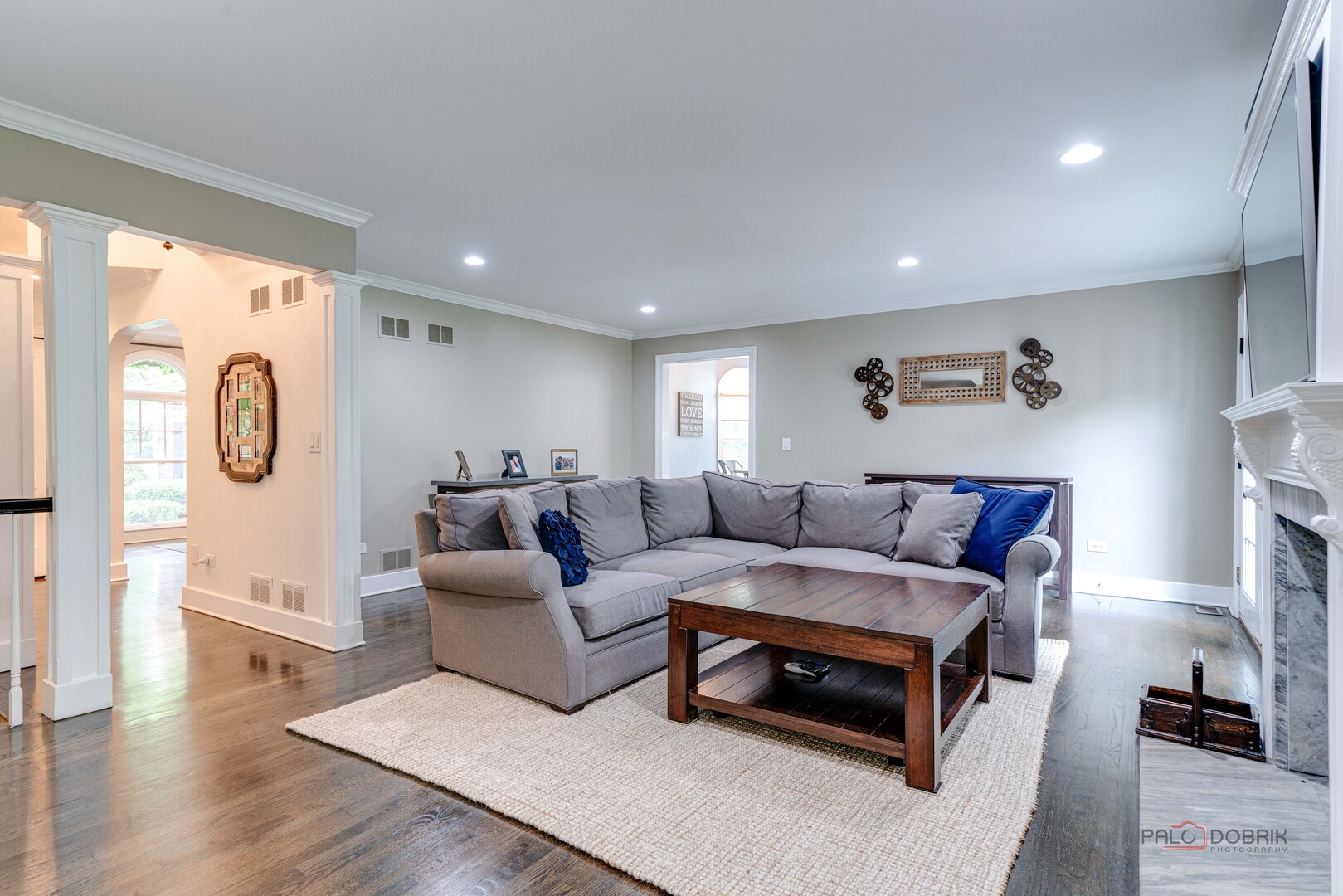 15393 W Oak Spring Road, Libertyville, IL 60048