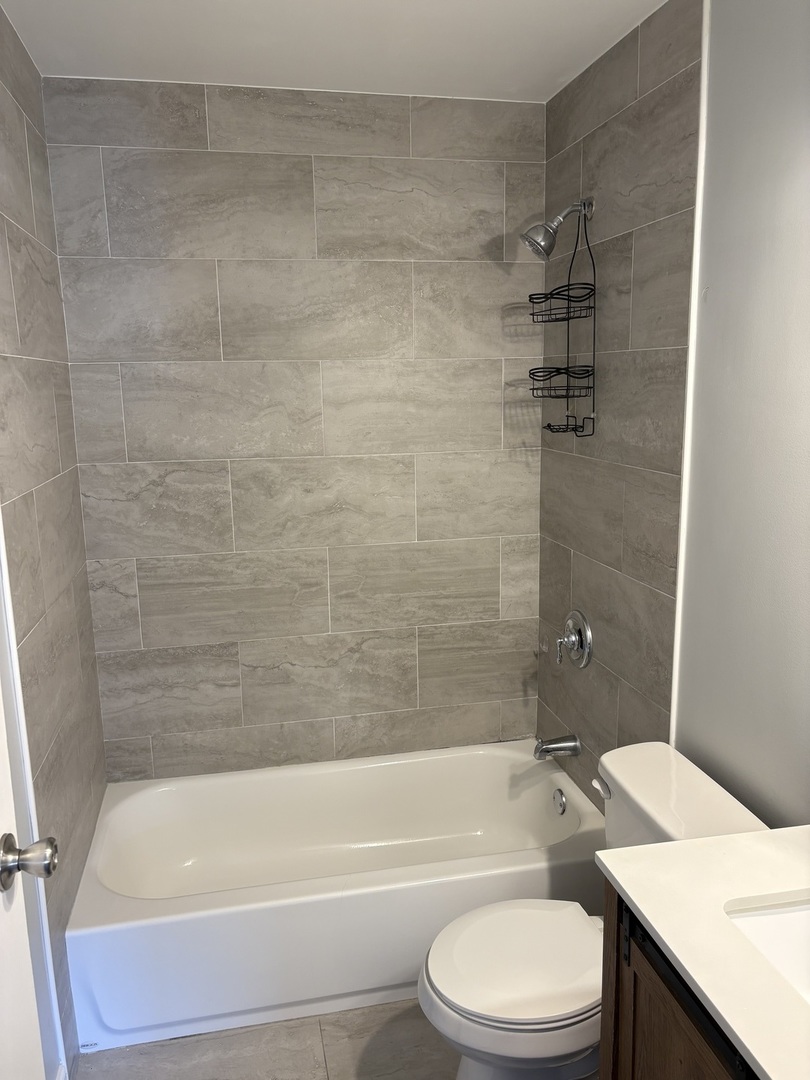 14949 Lakeview Drive #204, Orland Park, IL 60462