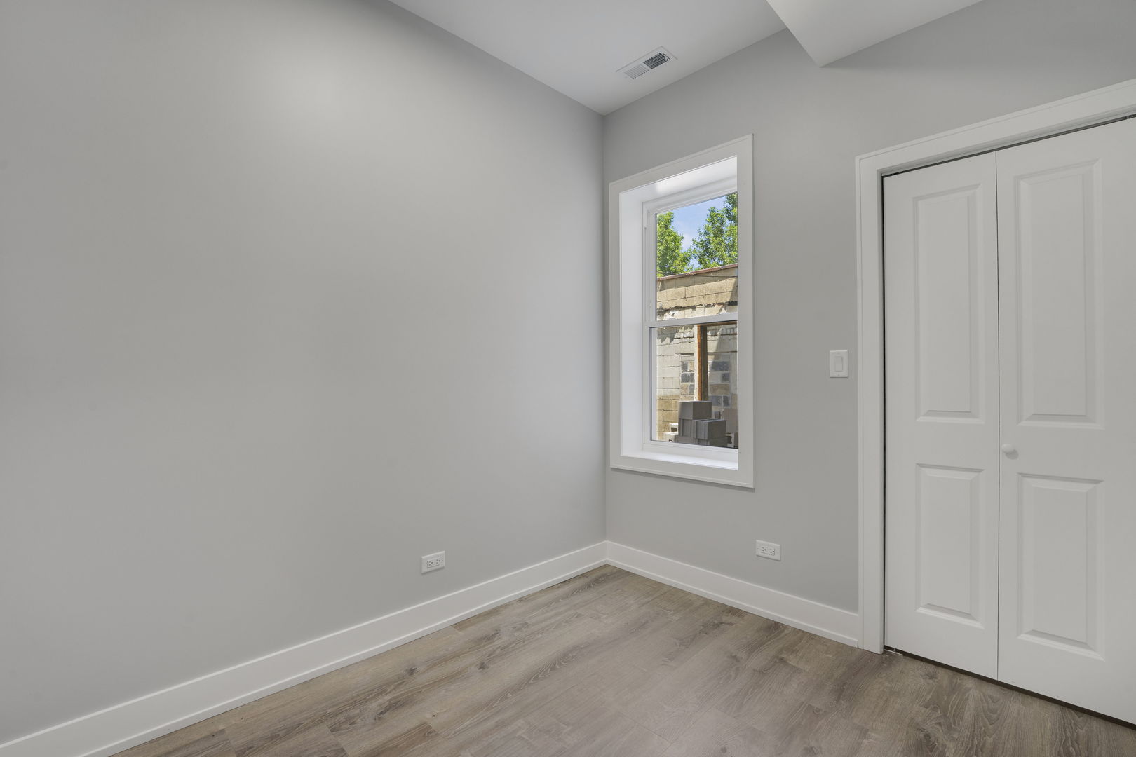 814 S Tripp Avenue, Chicago, IL 60624