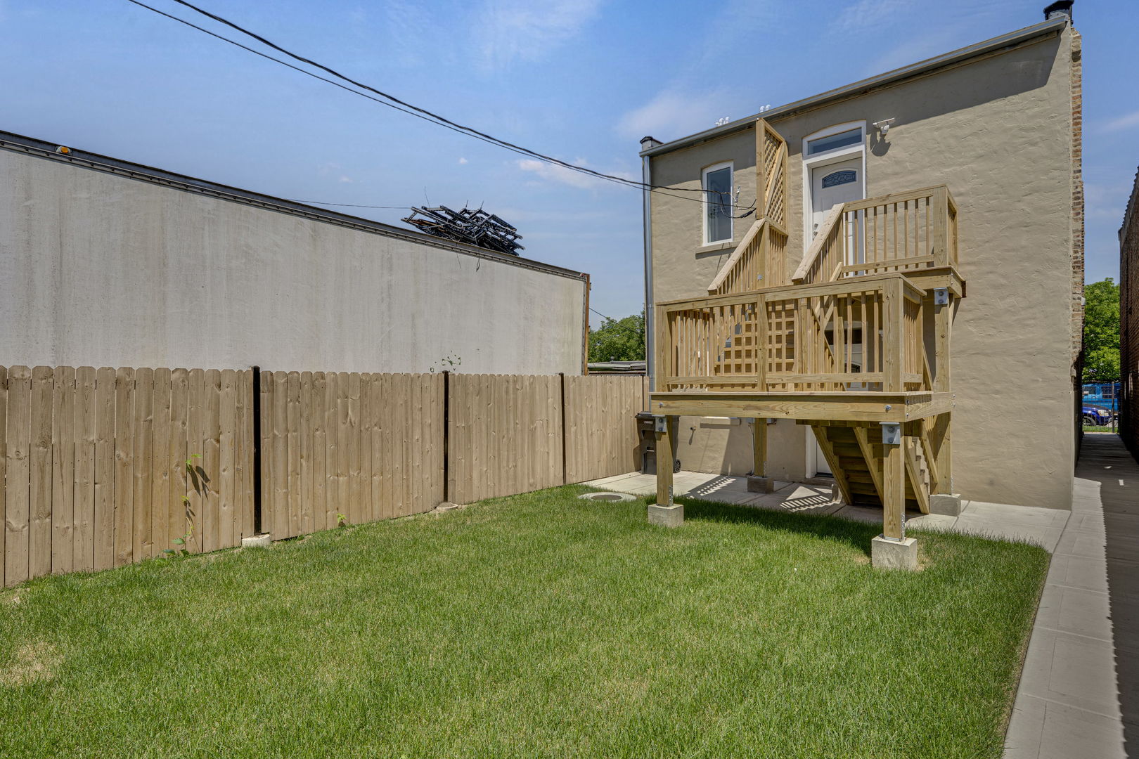 814 S Tripp Avenue, Chicago, IL 60624
