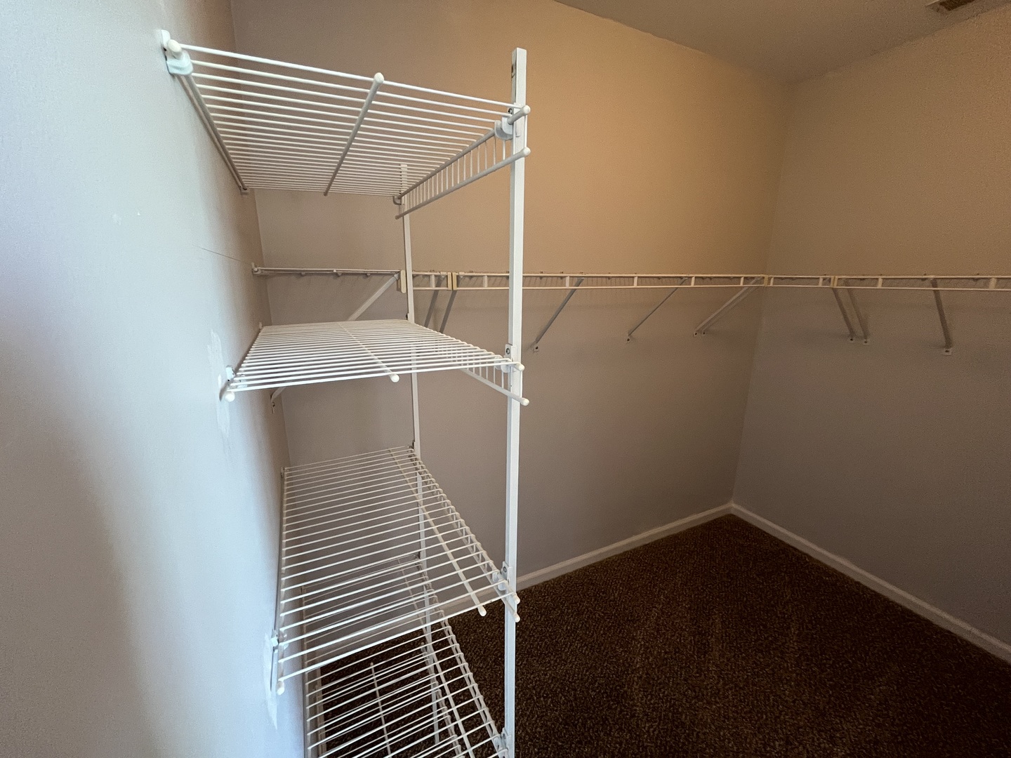 9425 Harrison Street #5-714, Des Plaines, IL 60016
