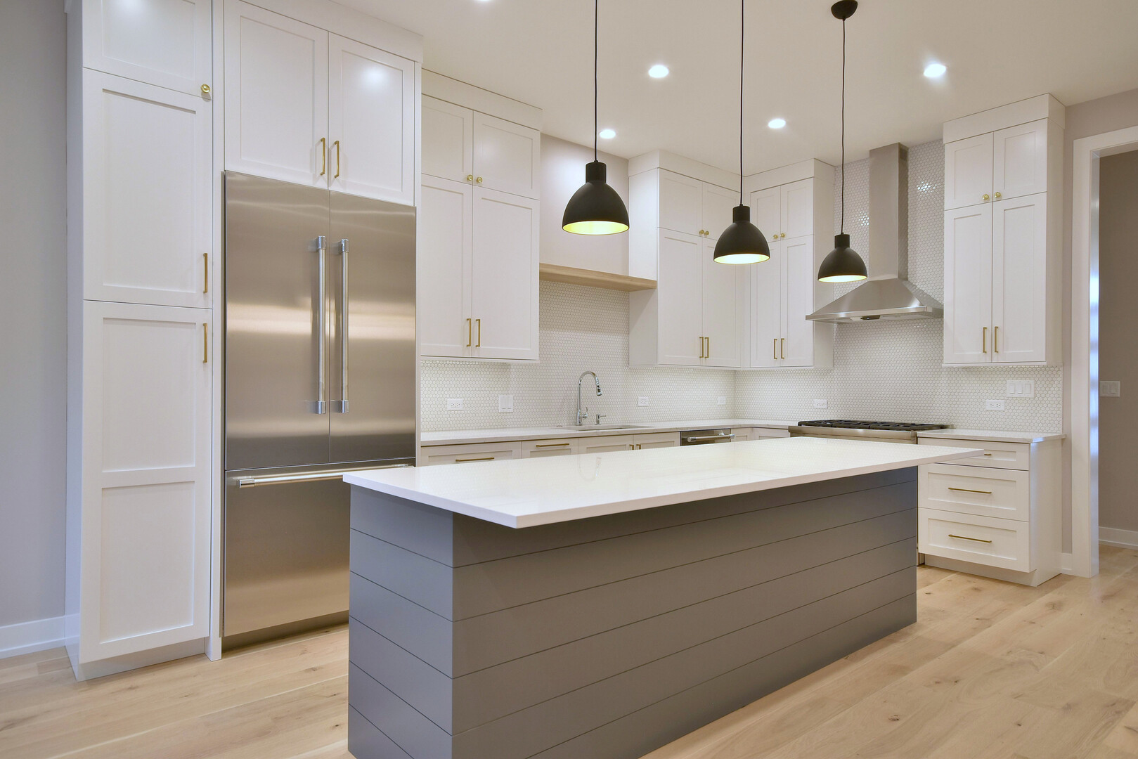 254 N Addison Avenue, Elmhurst, IL 60126