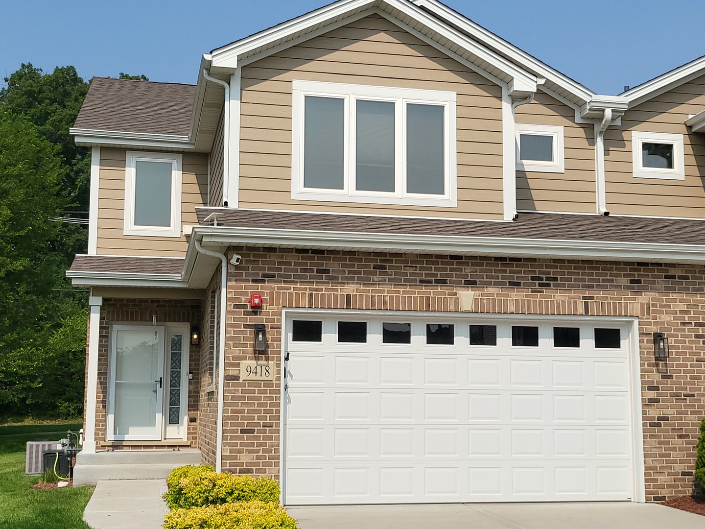 9418 Saratoga Court, Hickory Hills, IL 60457