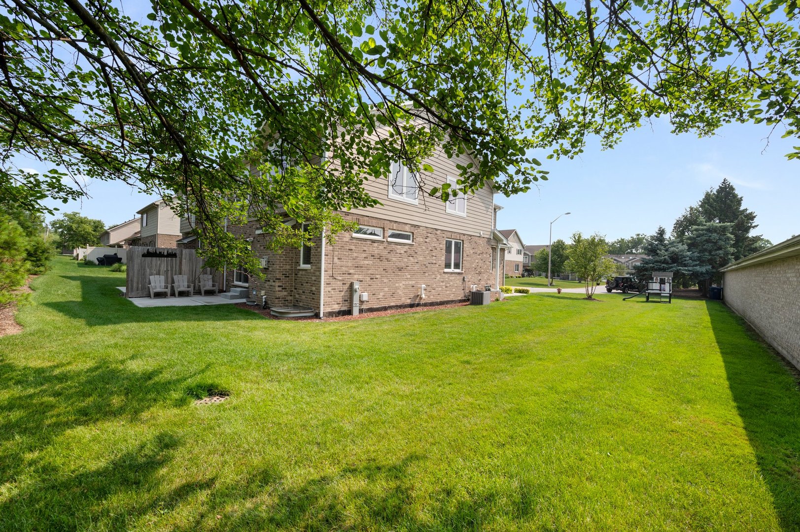 9418 Saratoga Court, Hickory Hills, IL 60457