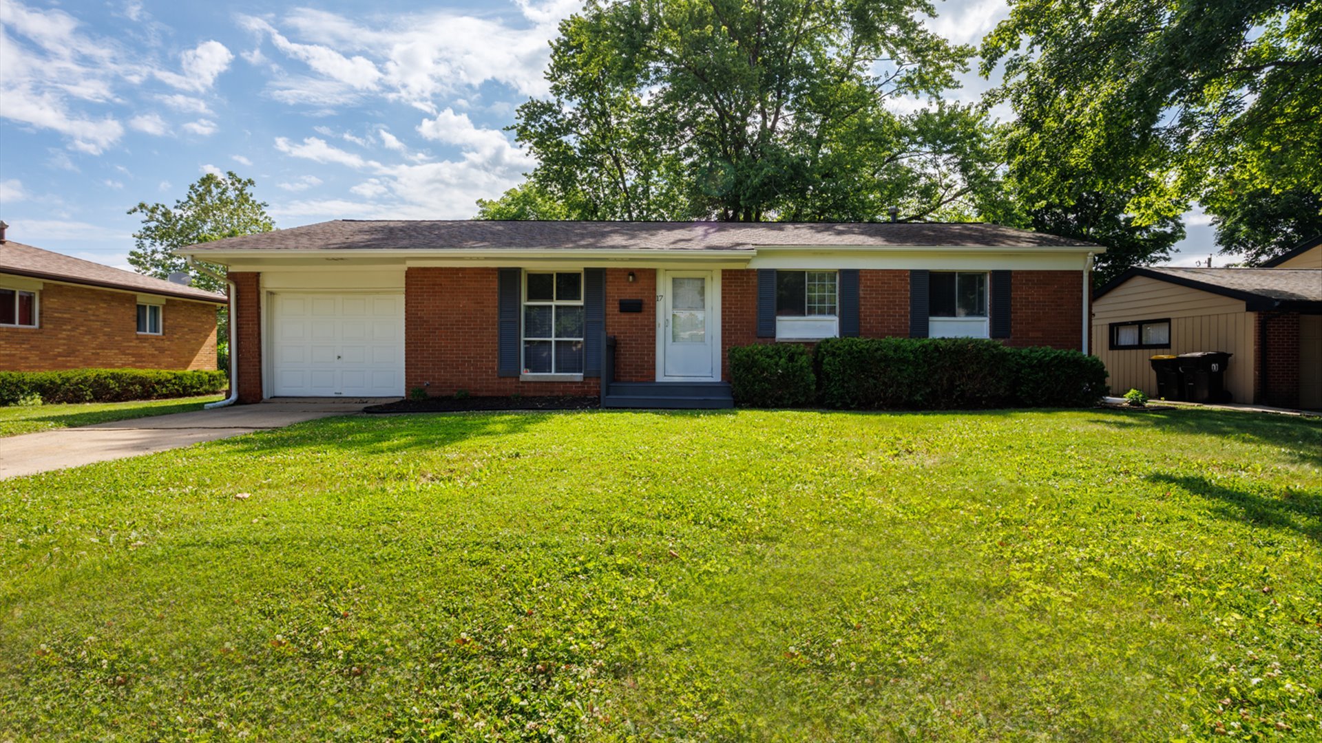 17 Kingswood Drive, Normal, IL 61761
