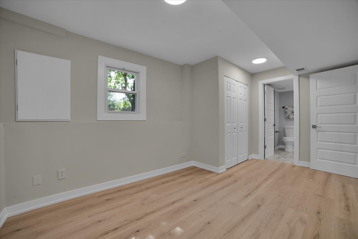 712 Stacie Court, Naperville, IL 60563