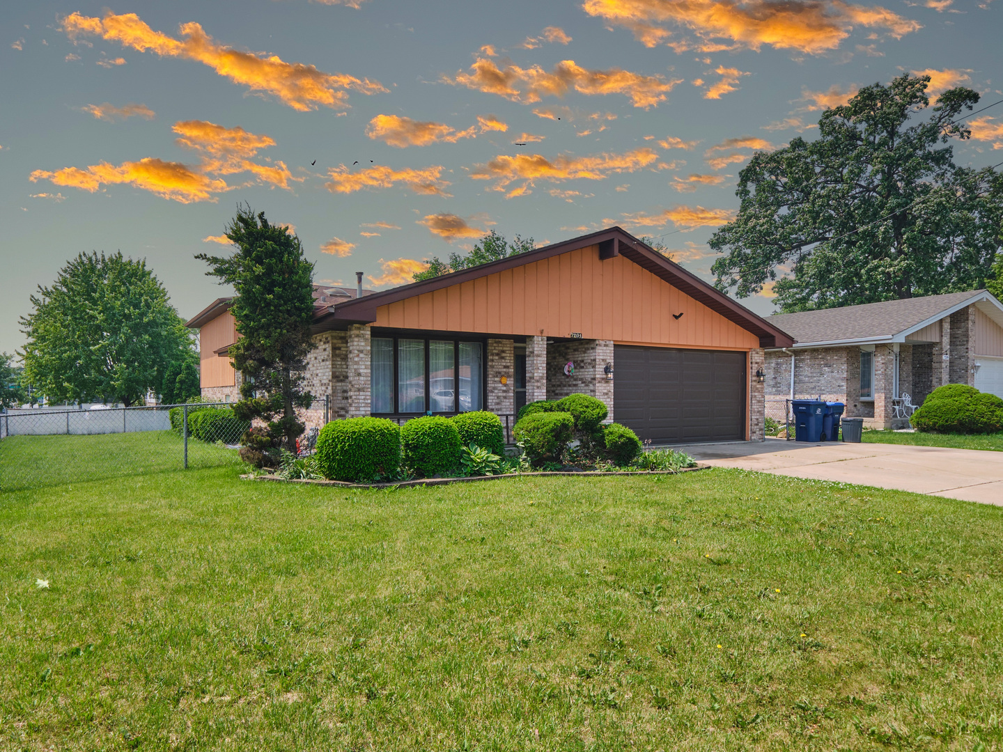 7201 W 110th Street, Worth, IL 60482