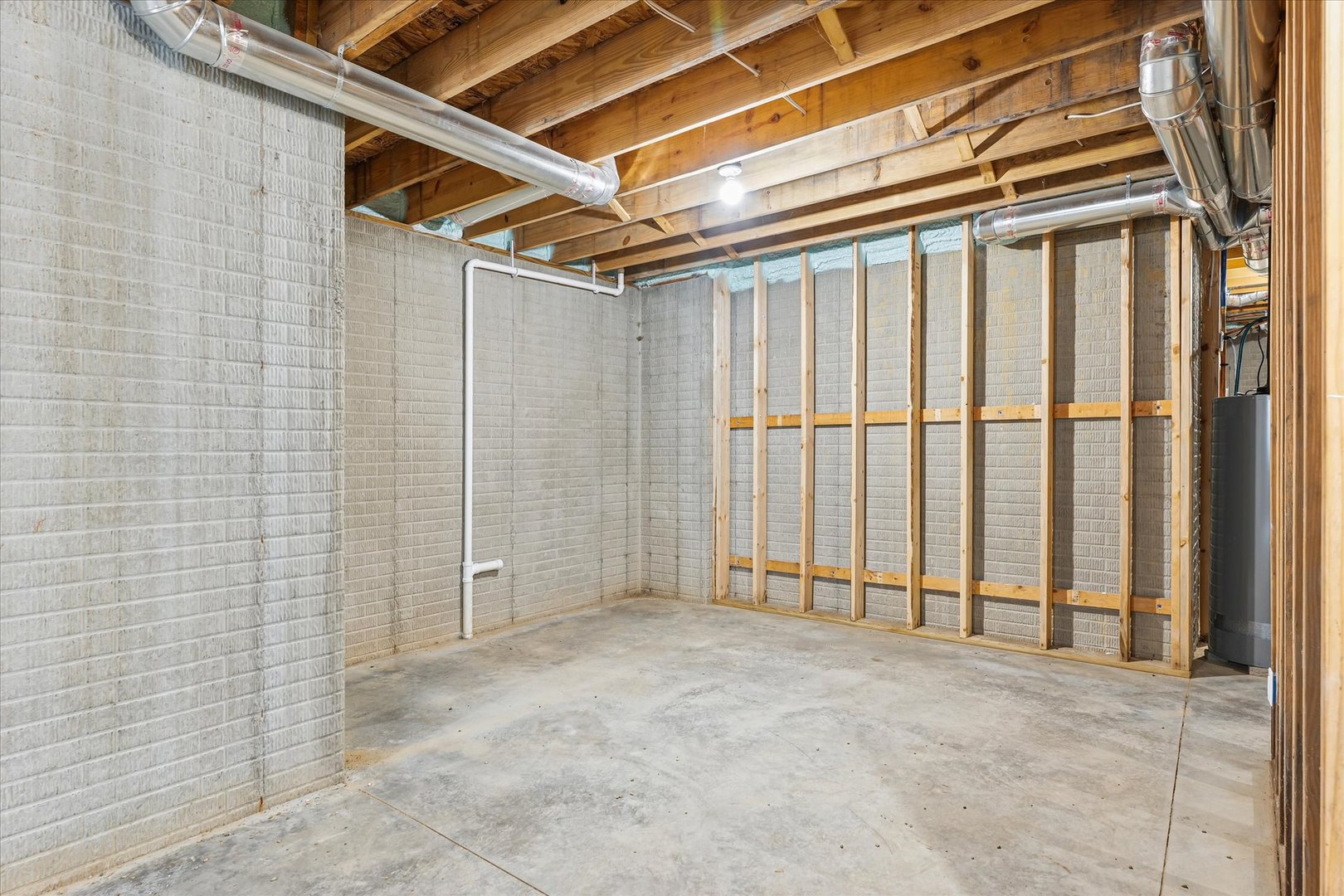 103 S 1st Street, Strawn, IL 61775