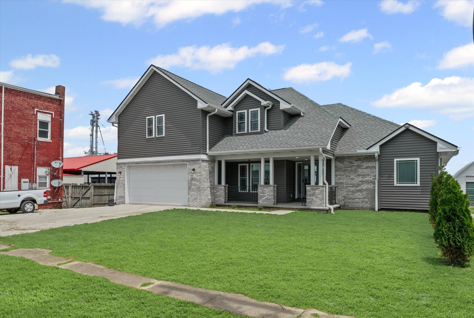 103 S 1st Street, Strawn, IL 61775