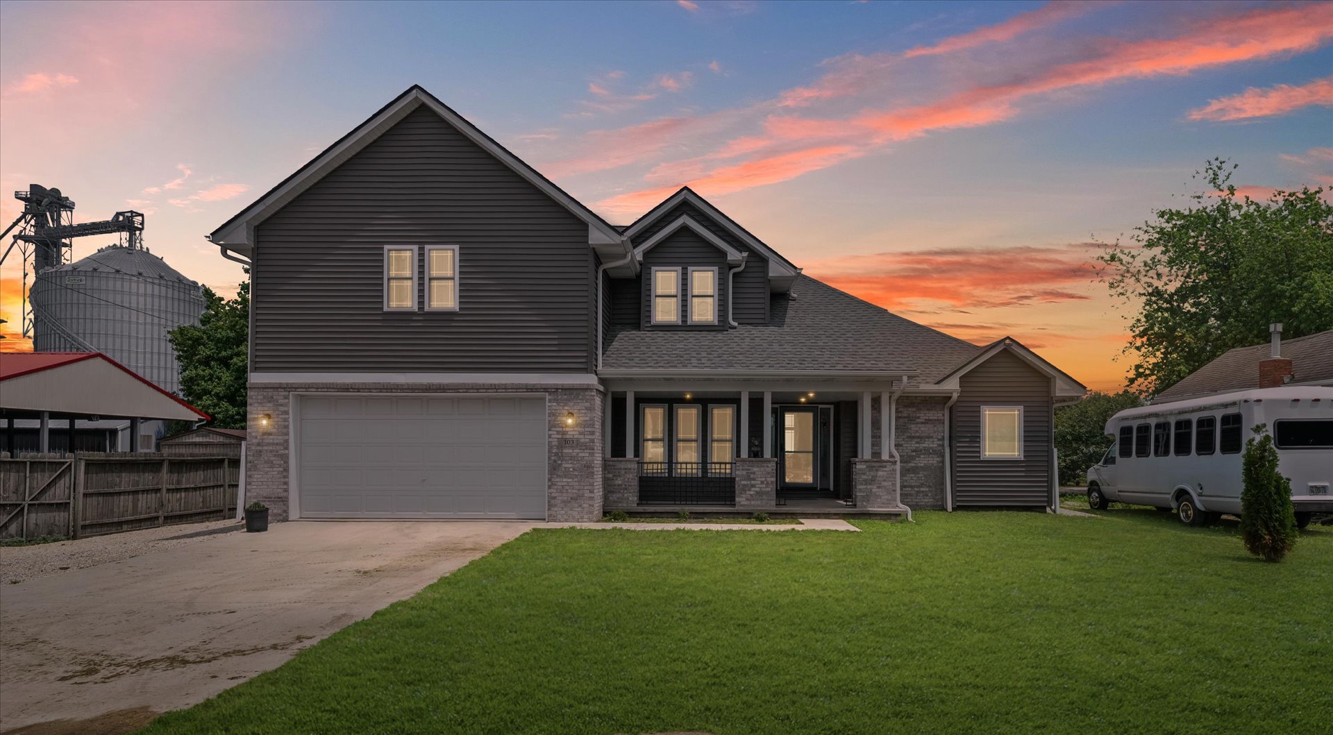 103 S 1st Street, Strawn, IL 61775