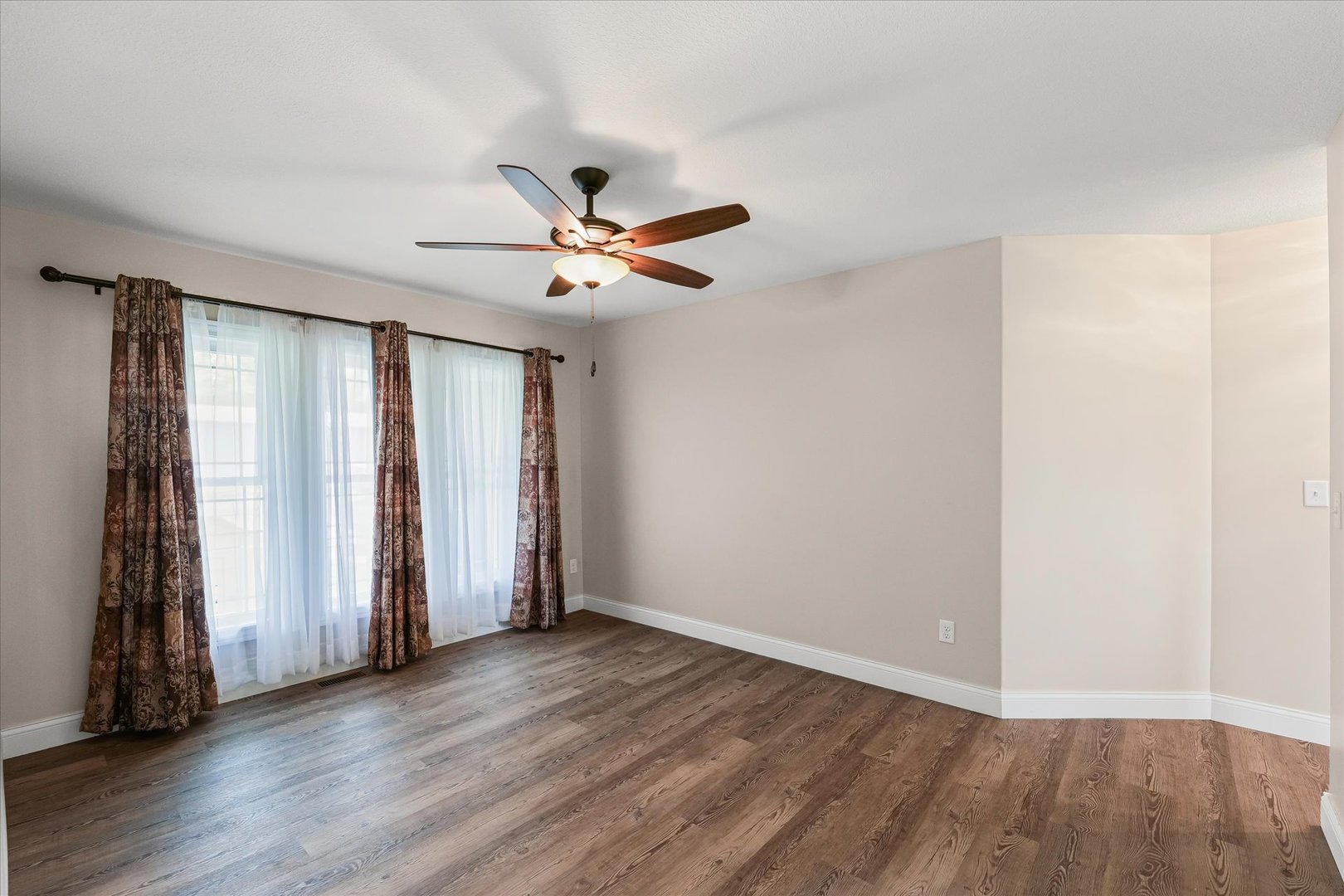 103 S 1st Street, Strawn, IL 61775