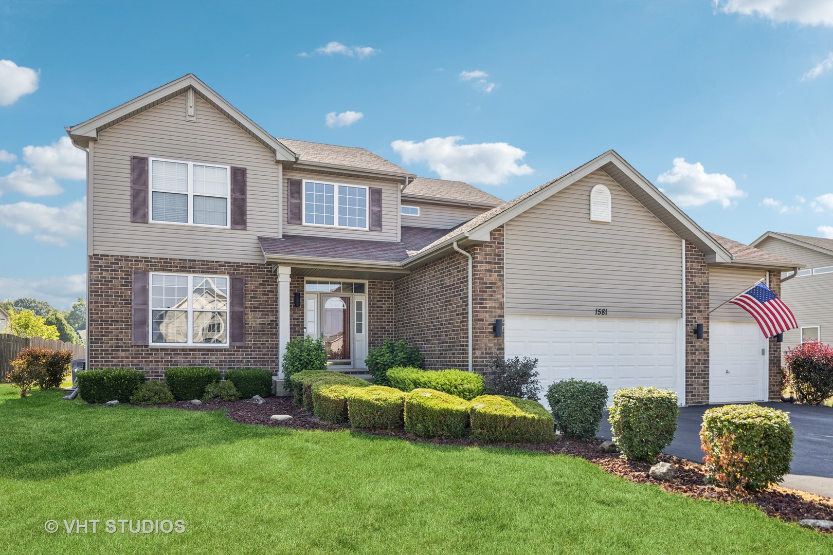 1581 Kenmore Avenue, Aurora, IL 60505