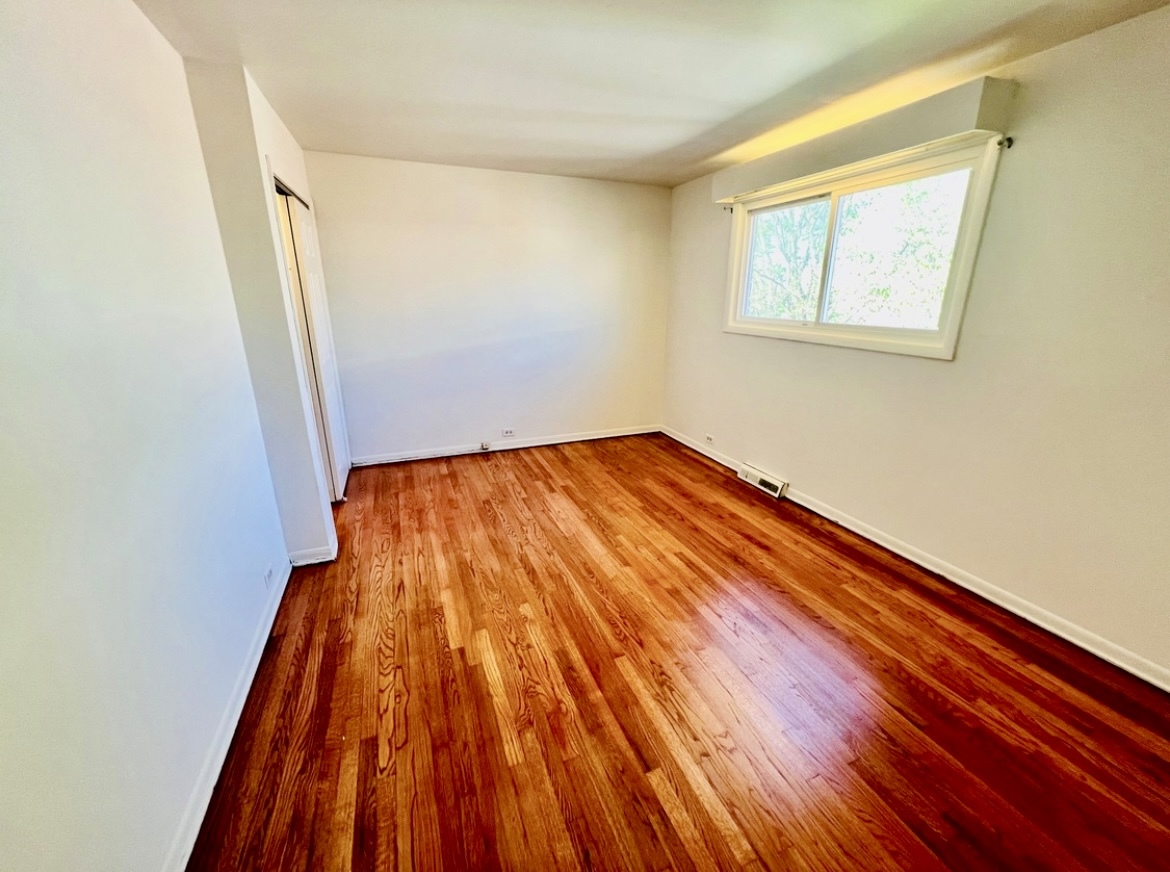 905 W North Avenue #A, Villa Park, IL 60181