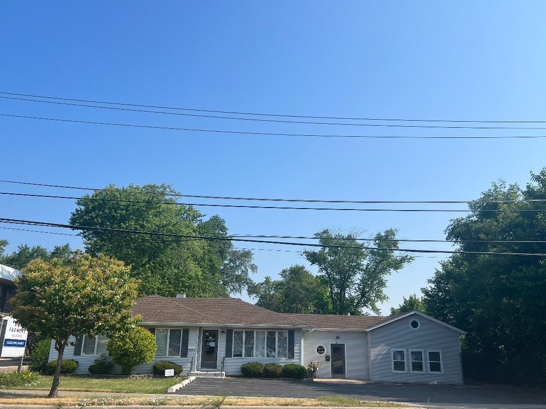 7836 W 103 Street, Palos Hills, IL 60465